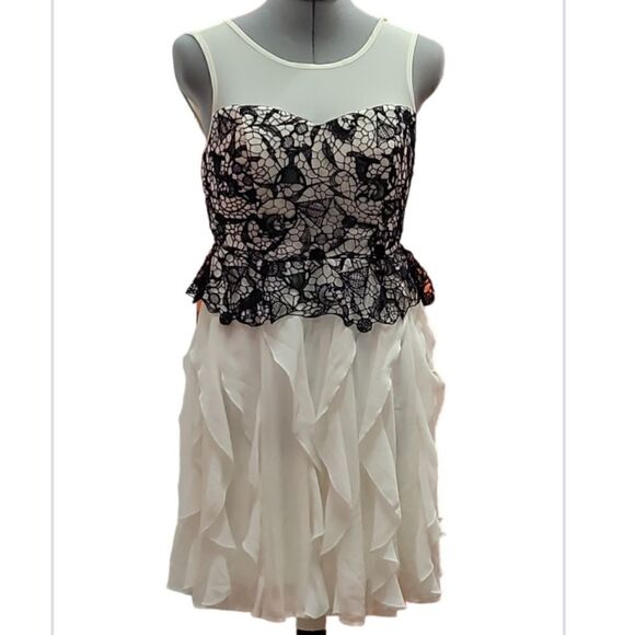 Harry Potter Black Lace & Ivory Ruffle Gown - Picture 4 of 8